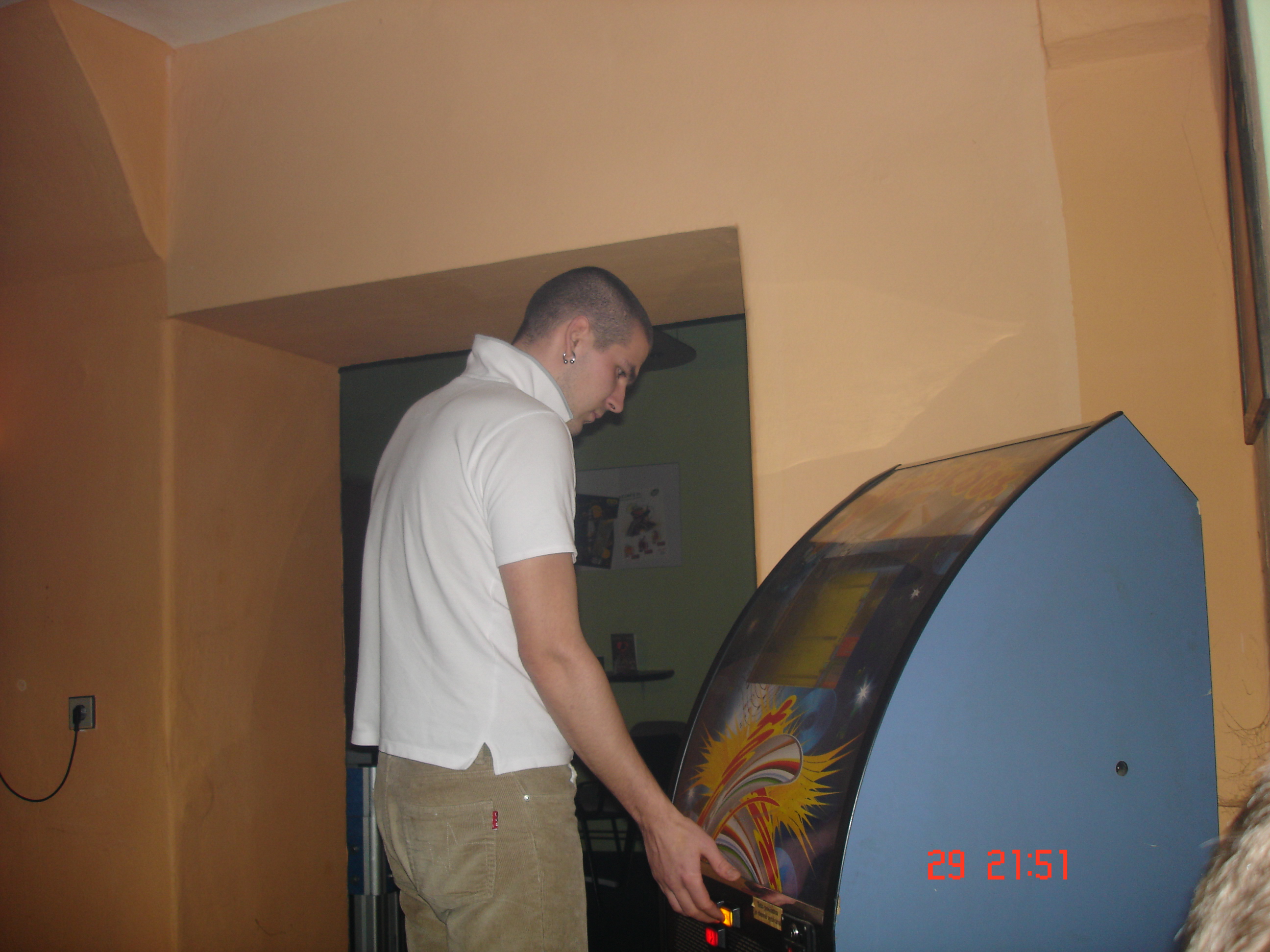 host patt 001.jpg